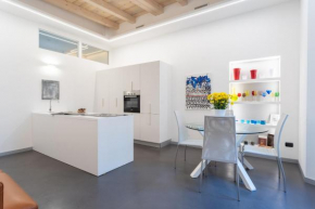 Maison Tomà in Como City Centre by Rent All Como